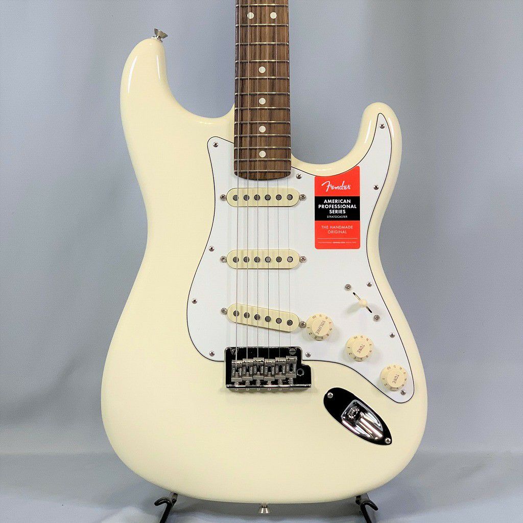 FenderAmericanProfessionalStratocaster®OlympicWhiteRosewoodFingerboardフェンダーアメリカンプロフェッショナルストラトキャスターオリンピックホワイト