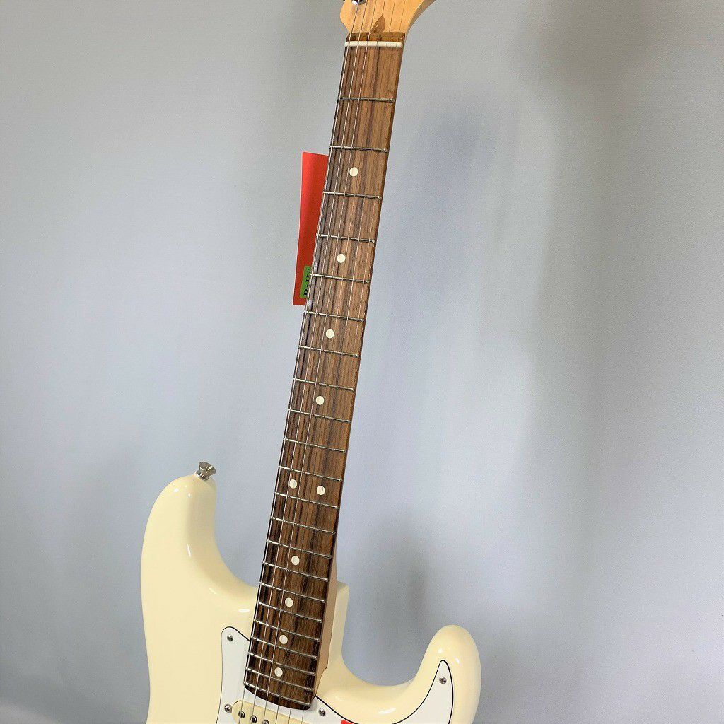 FenderAmericanProfessionalStratocaster®OlympicWhiteRosewoodFingerboardフェンダーアメリカンプロフェッショナルストラトキャスターオリンピックホワイト