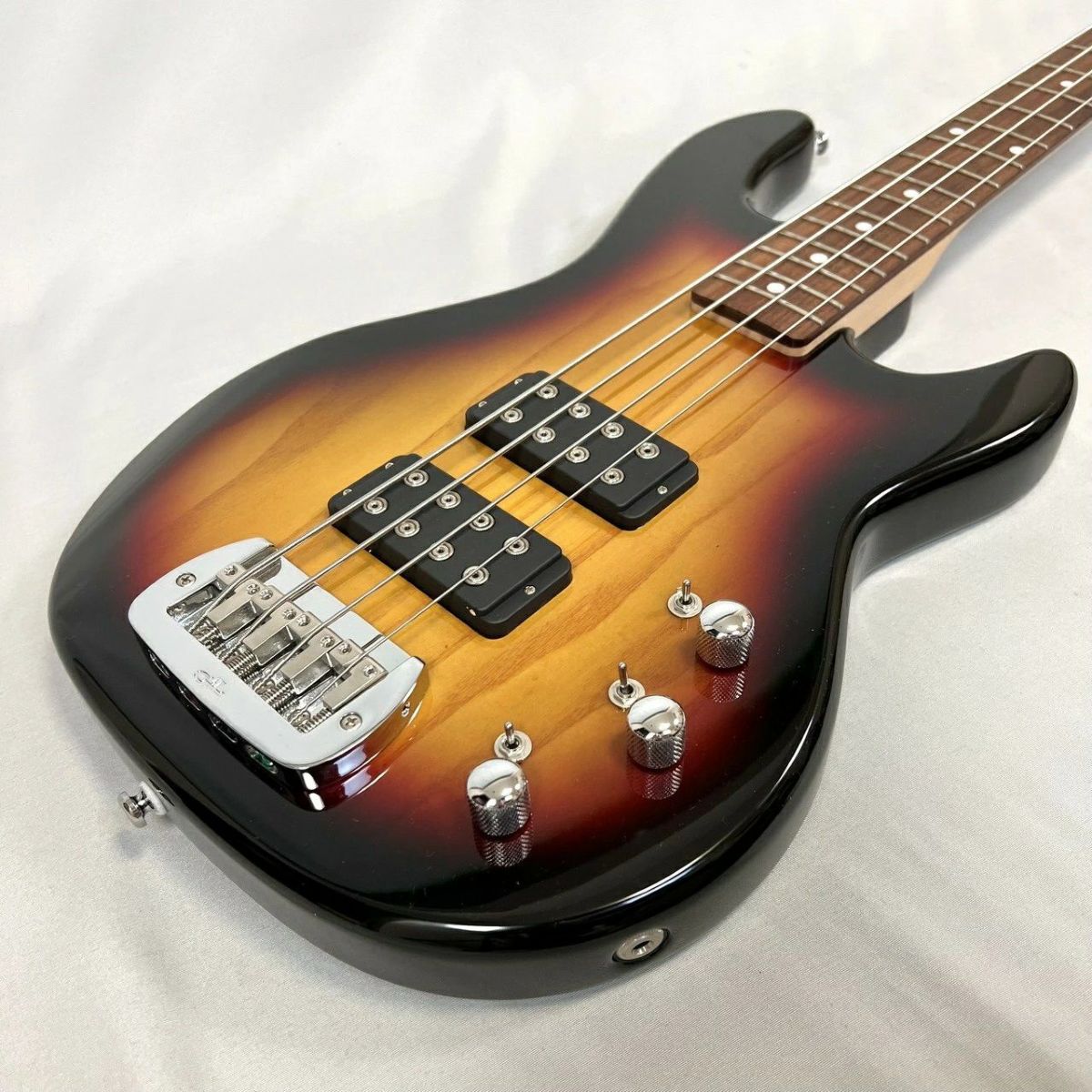 G&L TRIBUTE SERIES L-2000&#8482; 3-Tone Sunburst【店頭展示特価品】