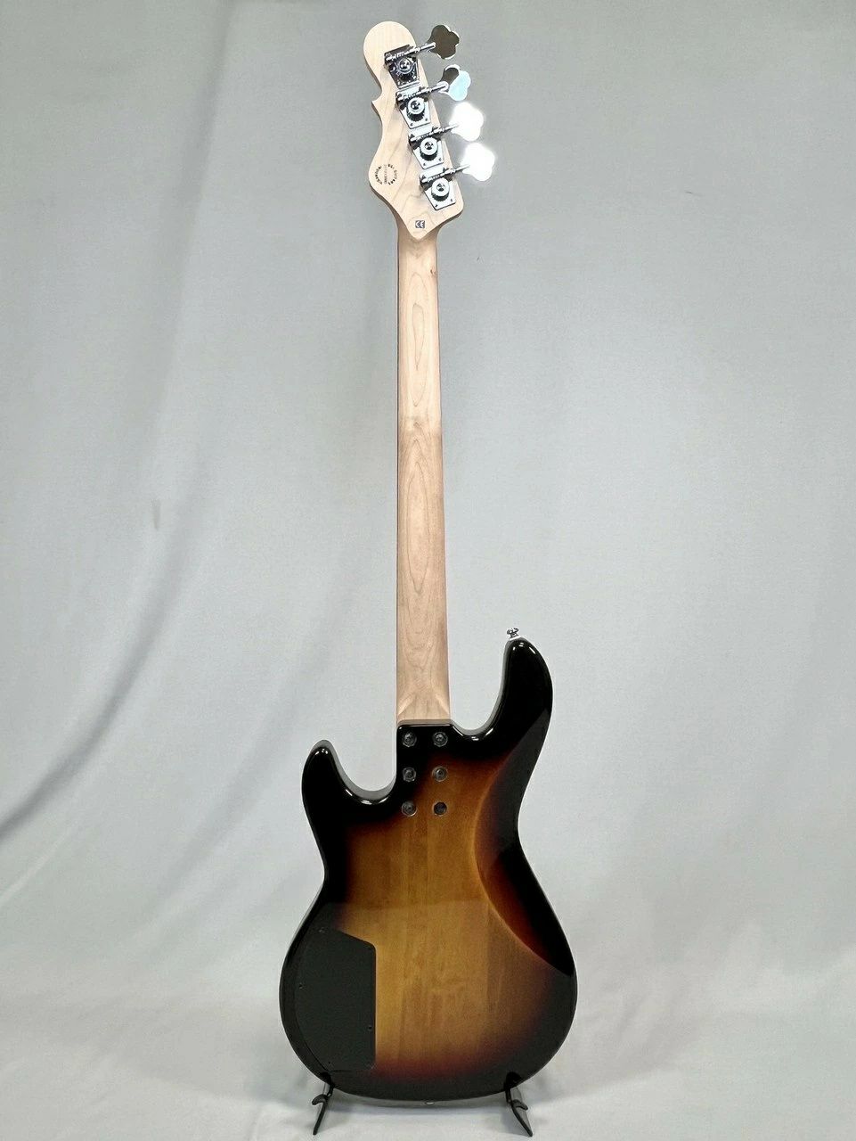 G&L TRIBUTE SERIES L-2000&#8482; 3-Tone Sunburst【店頭展示特価品】