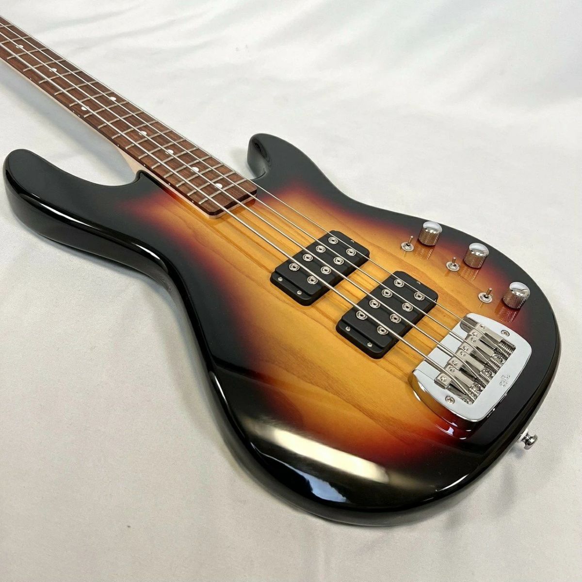 G&L TRIBUTE SERIES L-2000&#8482; 3-Tone Sunburst【店頭展示特価品】