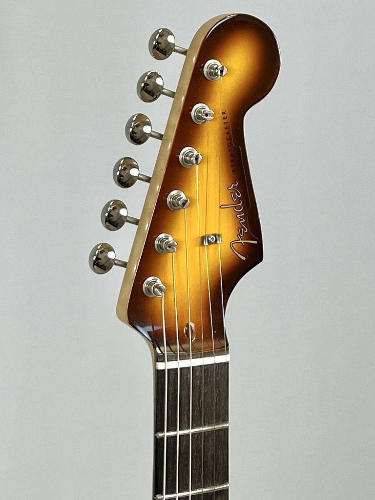 Fender Limited Edition Suona Stratocaster® Thinline, Ebony Fingerboard, Violin Burst【店頭展示特価品】