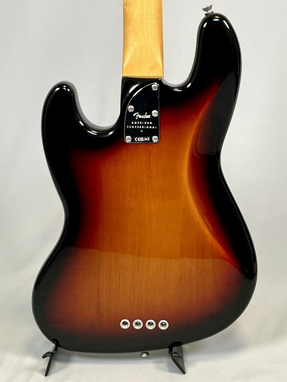 Fender American Professional II Jazz Bass® Rosewood Fingerboard 3-Color Sunburstボディ裏