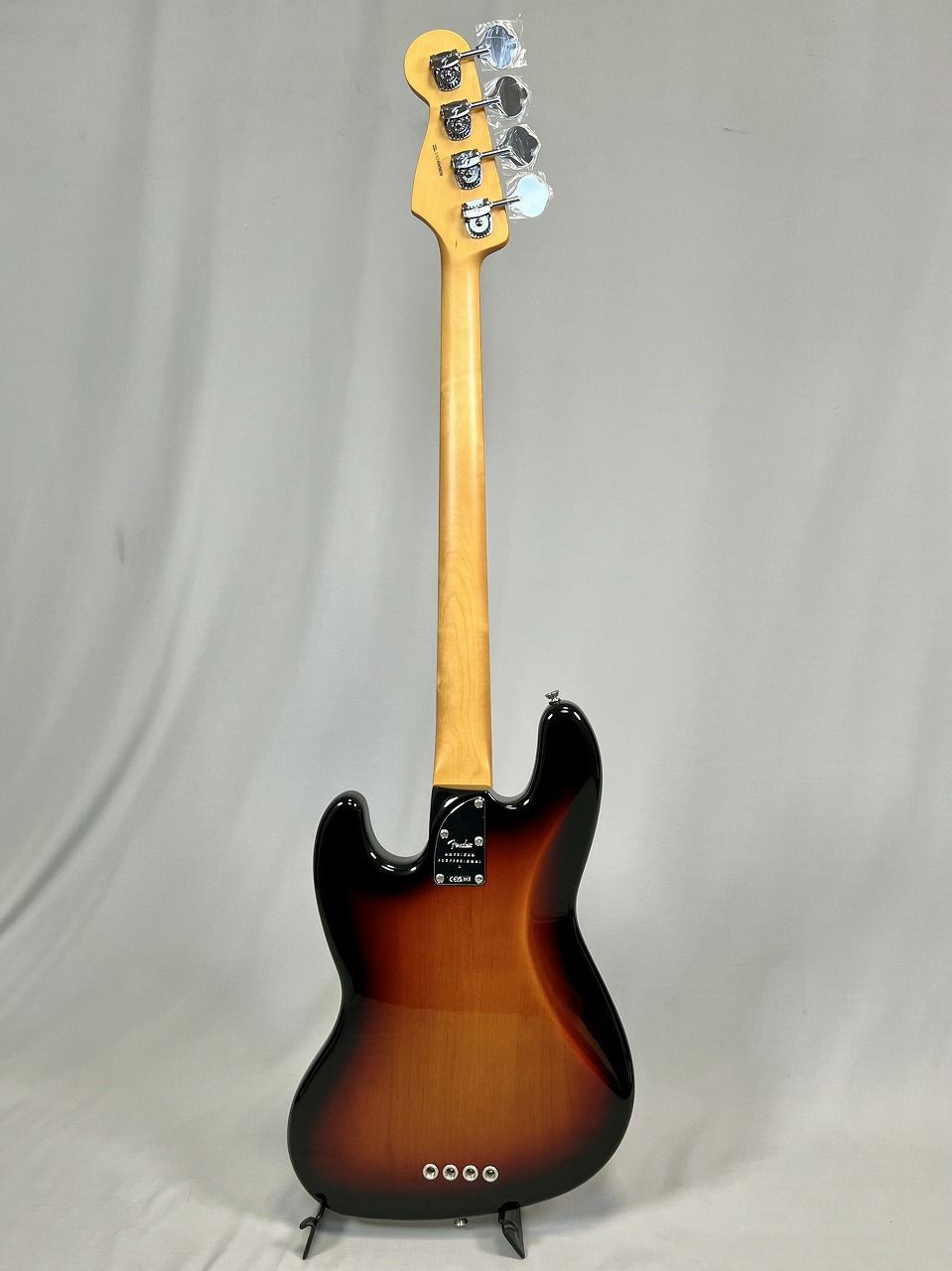Fender American Professional II Jazz Bass® Rosewood Fingerboard 3-Color Sunburst裏