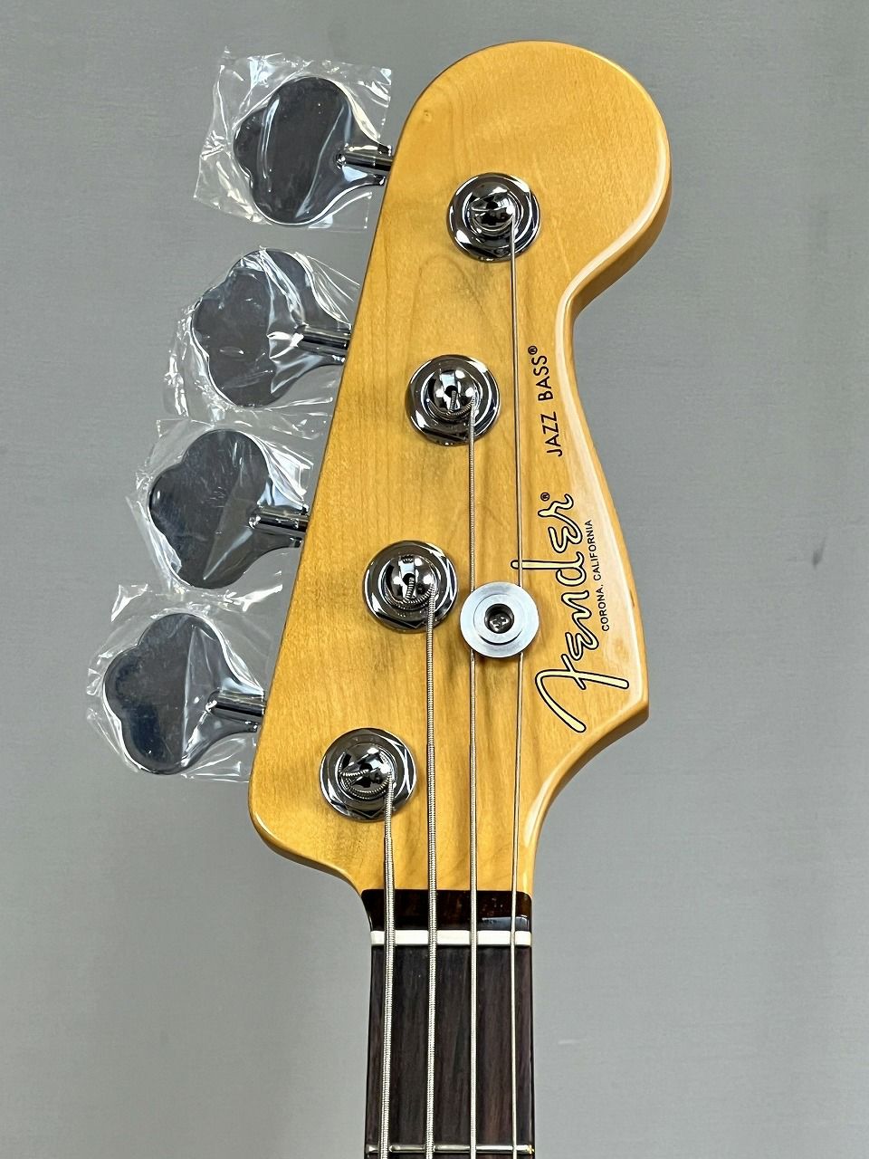 Fender American Professional II Jazz Bass® Rosewood Fingerboard 3-Color Sunburstヘッド表