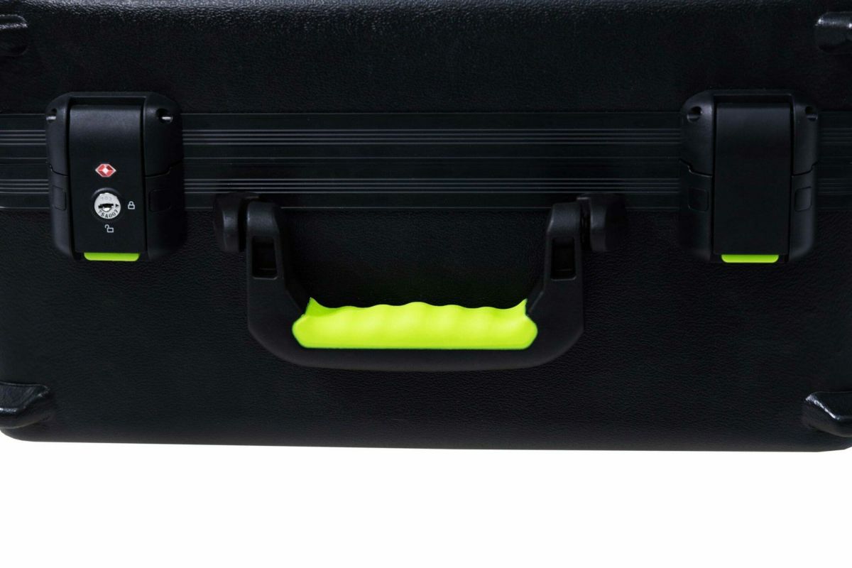 SHUREBYGATORSH-MICCASE30