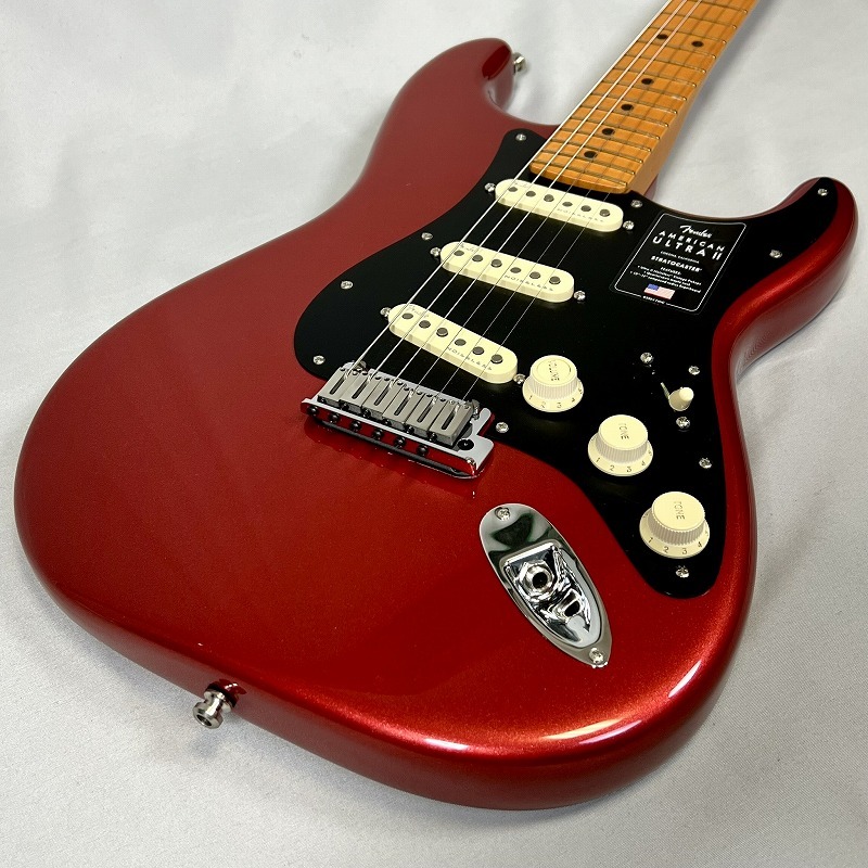 FenderAmericanUltraIIStratocaster#174;,MapleFingerboard,SinisterRed