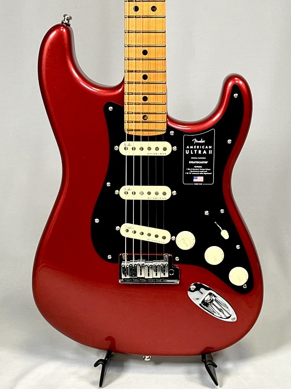 FenderAmericanUltraIIStratocaster#174;,MapleFingerboard,SinisterRed