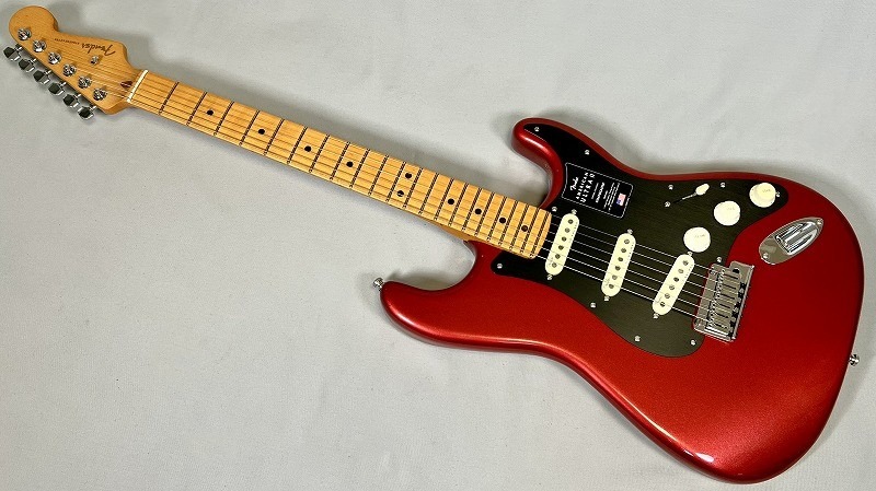 FenderAmericanUltraIIStratocaster#174;,MapleFingerboard,SinisterRed