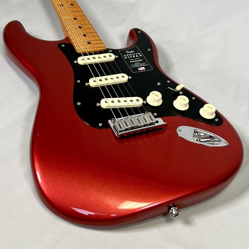 FenderAmericanUltraIIStratocaster#174;,MapleFingerboard,SinisterRed