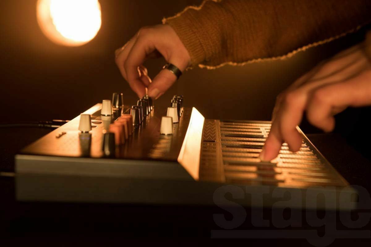 ARTURIA MicroFreakアートリア マイクロフリーク ハイブリッドシンセサイザー【Stage Synthesizer】 小型 25鍵