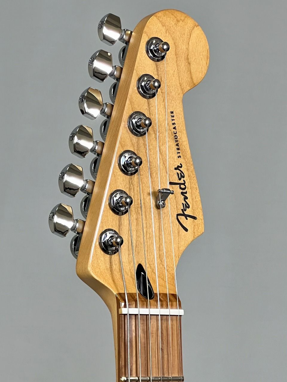 FenderPlayerPlusStratocaster®,PauFerroFingerboard,SiennaSunburstヘッド表