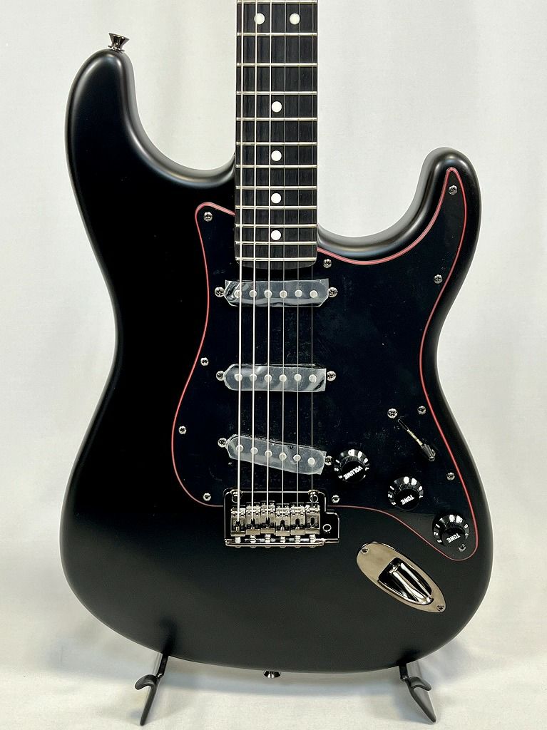  Fender Made in Japan Limited Hybrid II Stratocaster®, Noir, Rosewood Fingerboard, Blackボディ表
