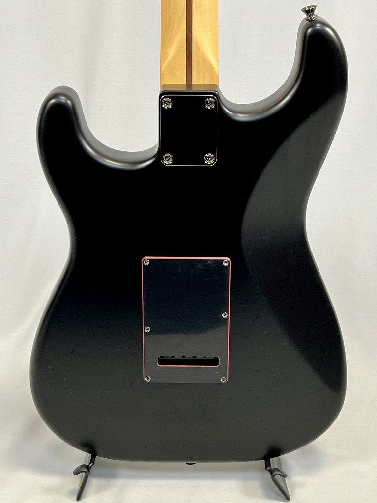  Fender Made in Japan Limited Hybrid II Stratocaster®, Noir, Rosewood Fingerboard, Blackボディ裏