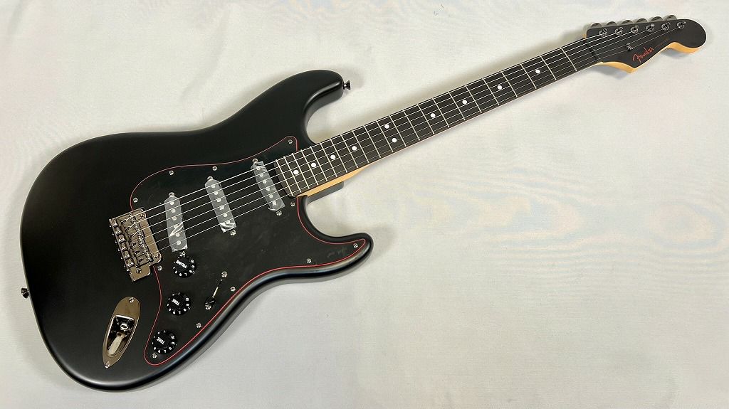  Fender Made in Japan Limited Hybrid II Stratocaster®, Noir, Rosewood Fingerboard, Black