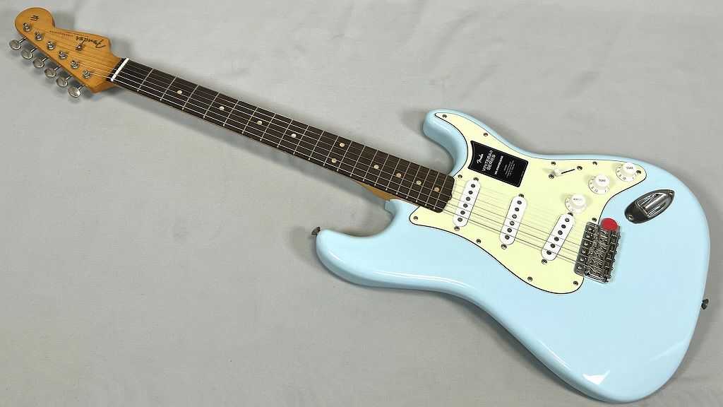 Fender Limited Edition Vintera® II Road Worn® '60s Stratocaster®, Rosewood Fingerboard, Sonic Blue