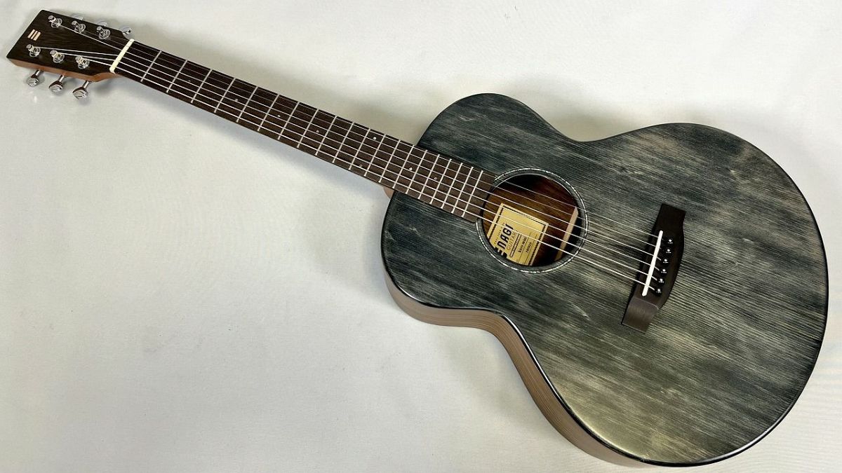 NAGI GUITARS kuro mini
