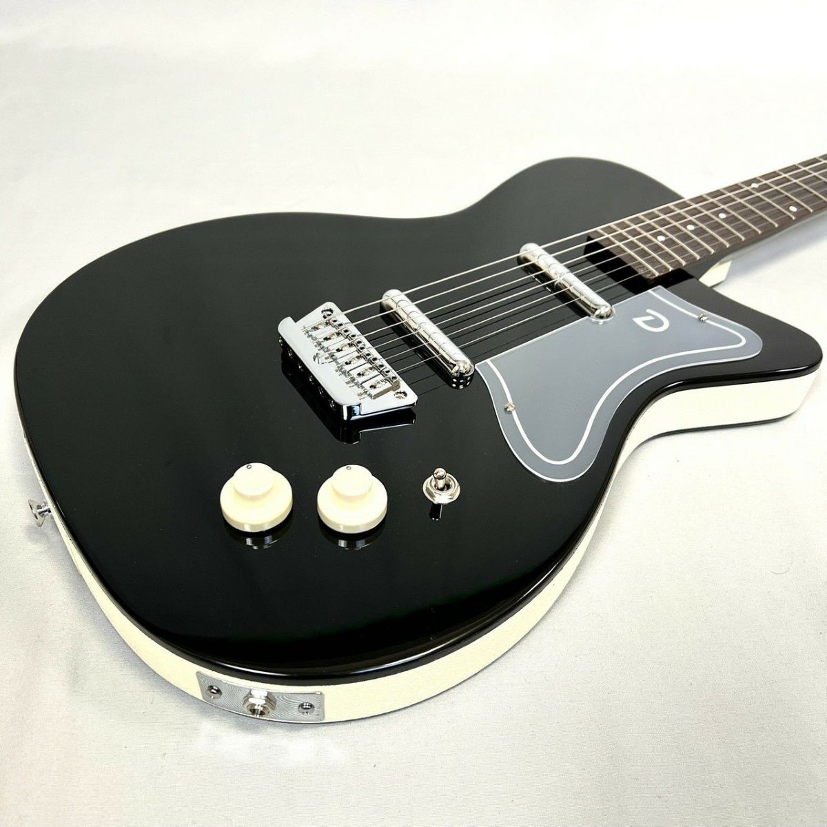 DANELECTRO ’57 GUITAR JADE LIMO BLACK