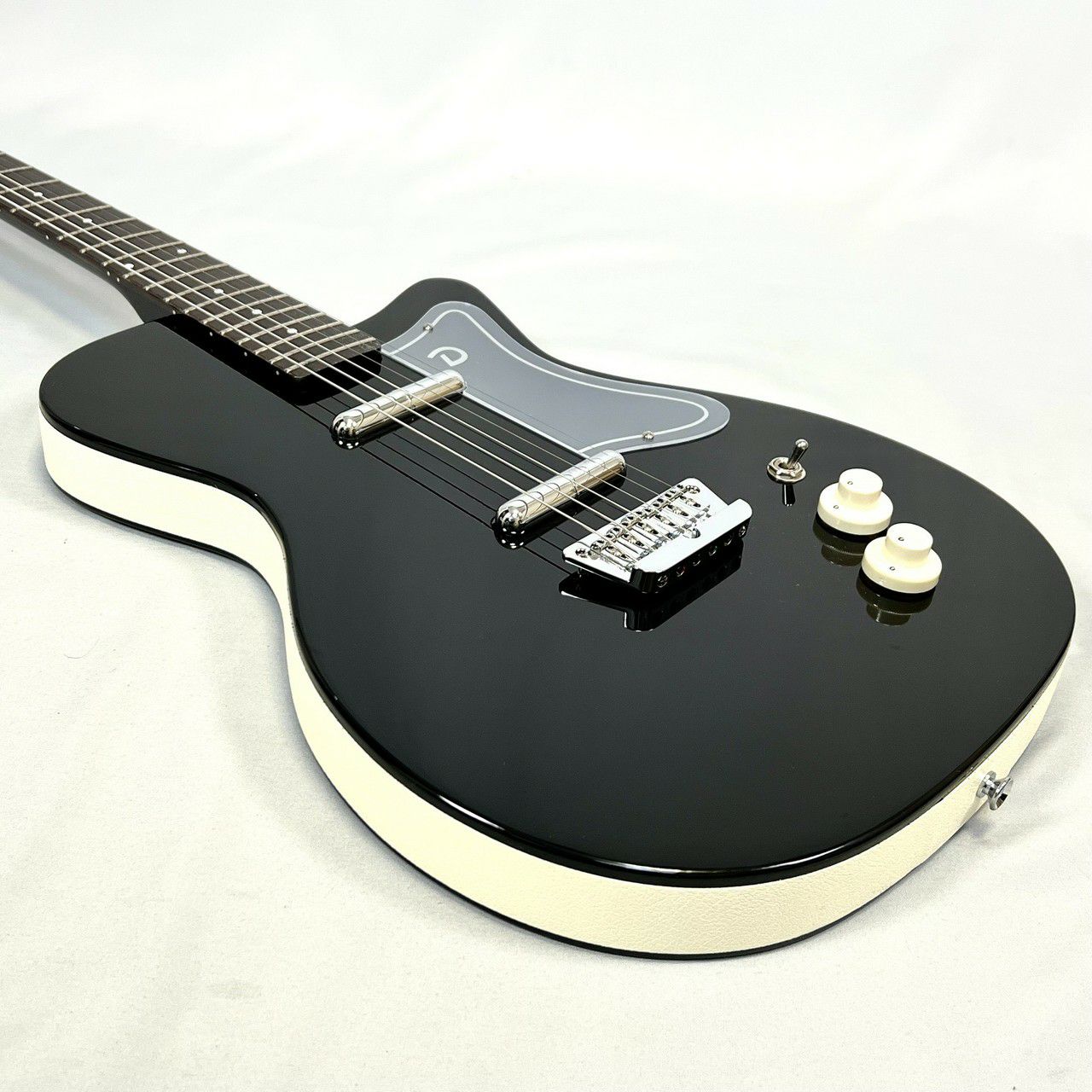 DANELECTRO ’57 GUITAR JADE LIMO BLACK