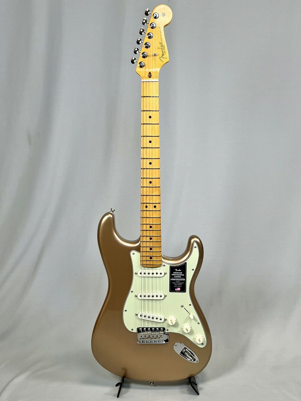 Fender American Professional Classic Stratocaster®, Maple Fingerboard, Faded Firemist Gold表