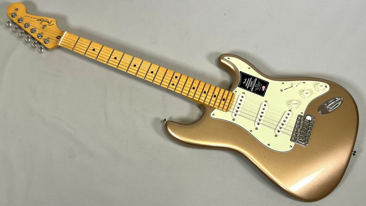 Fender American Professional Classic Stratocaster®, Maple Fingerboard, Faded Firemist Gold