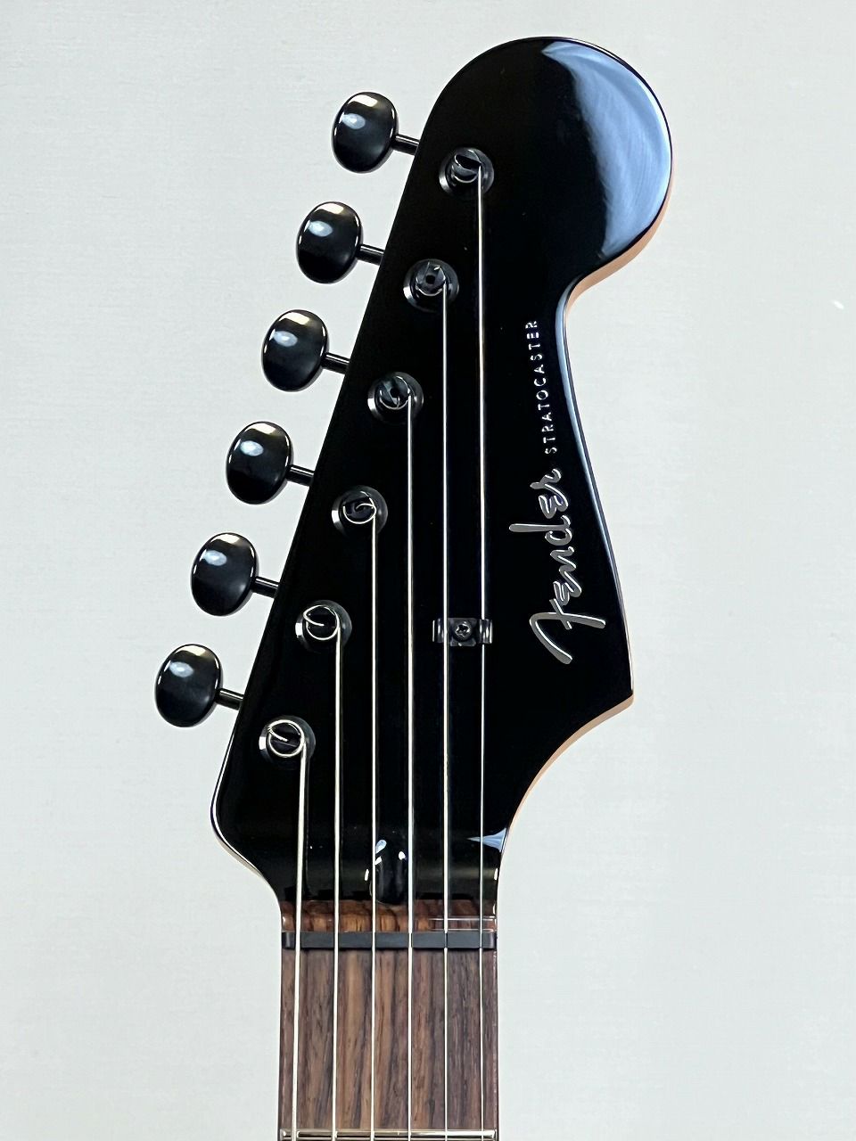FenderMadeinJapanGodzillaStratocaster®,RosewoodFingerboard,GodzillaBlueヘッド表