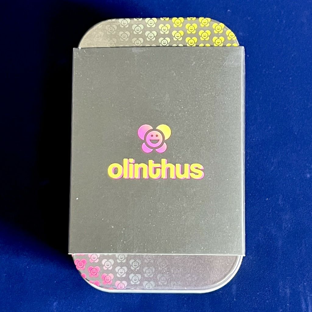 Olinthus CICADA外装・表（帯付き）