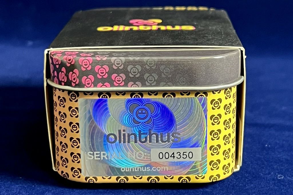 Olinthus EARWIG外装・シリアル