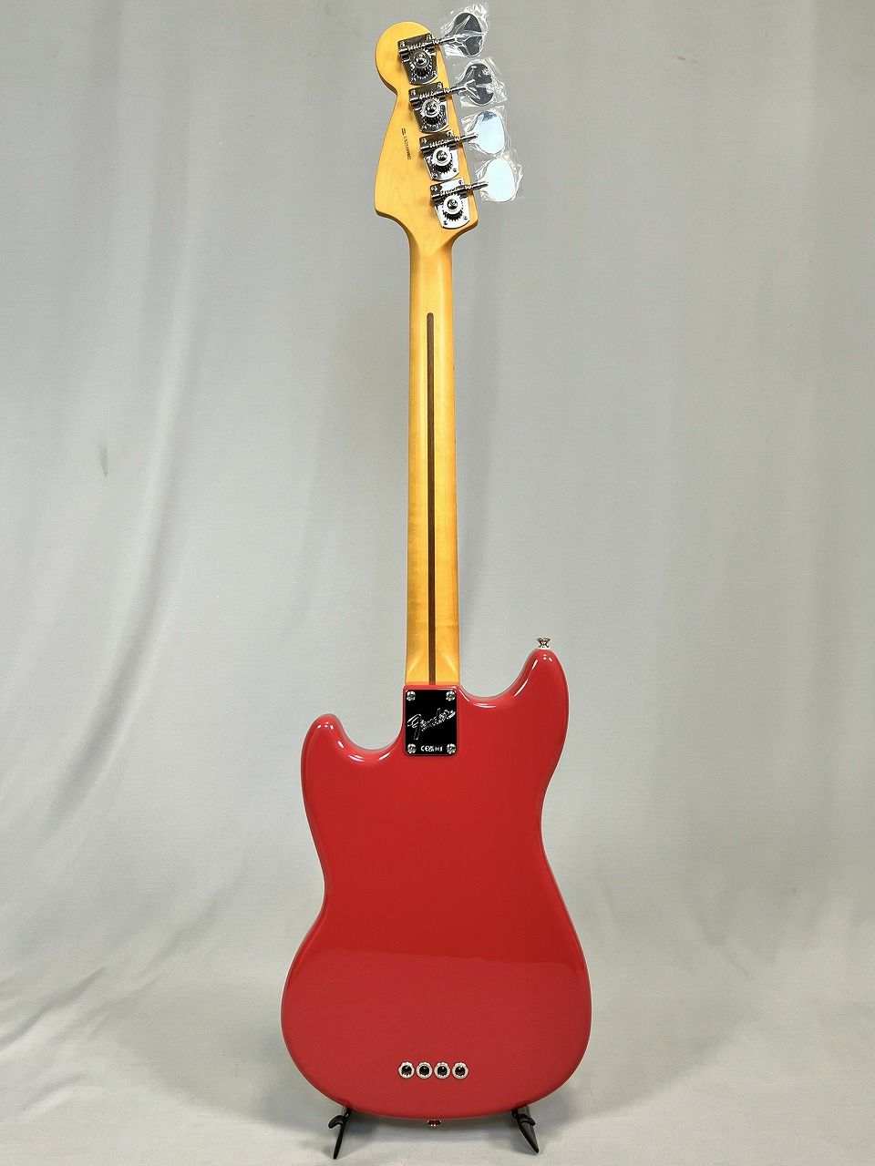 FenderAmericanProfessionalClassicMustangBass®,MapleFingerboard,FadedDakotaRed裏