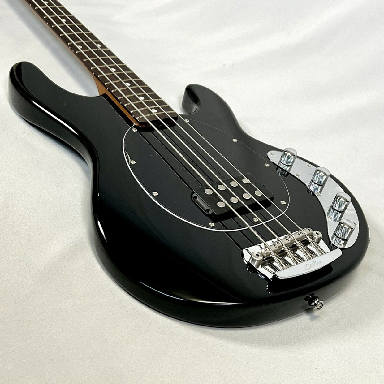 SterlingbyMUSICMANStingRayRAY34Black
