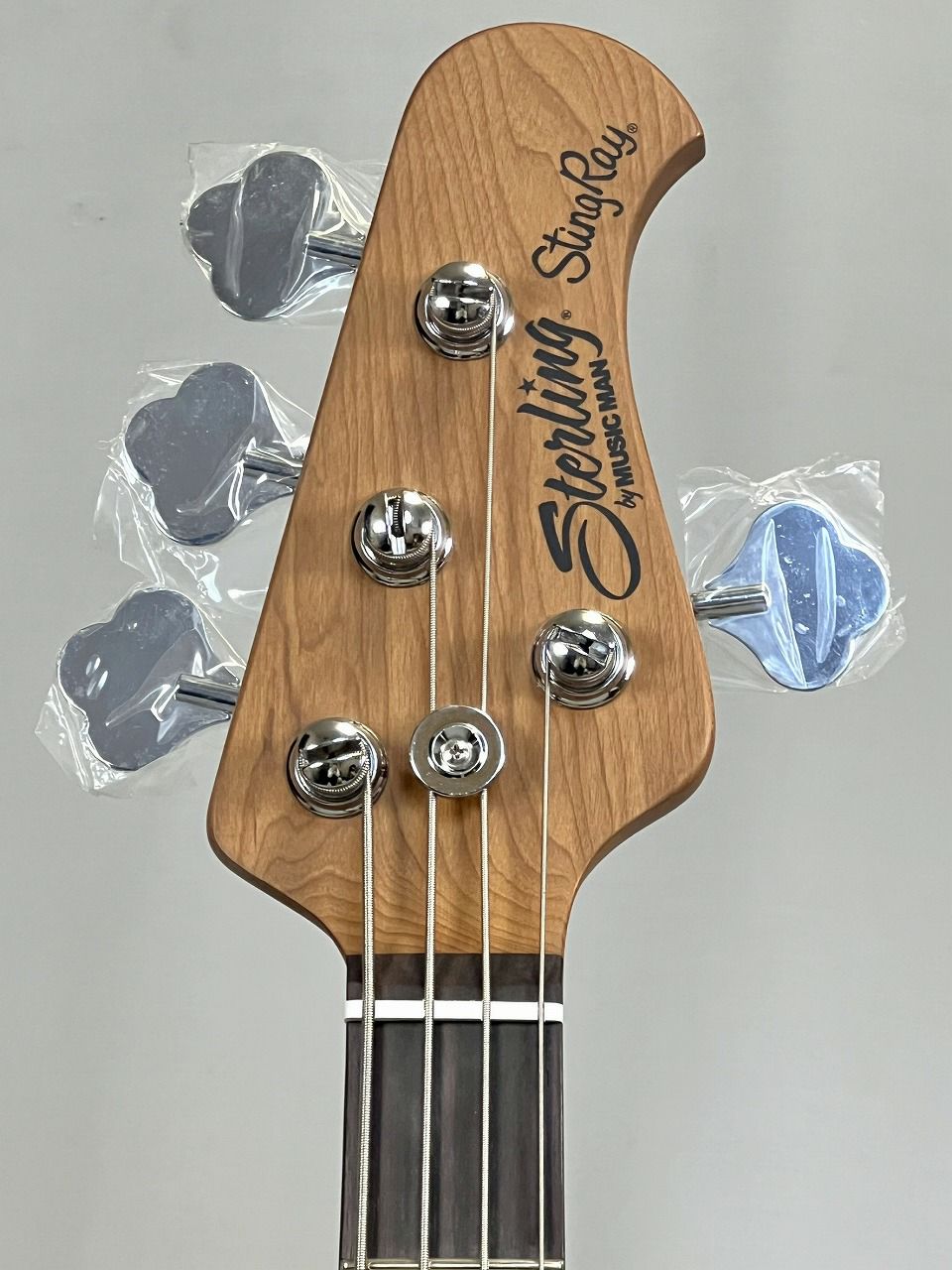 SterlingbyMUSICMANStingRayRAY34Blackヘッド表