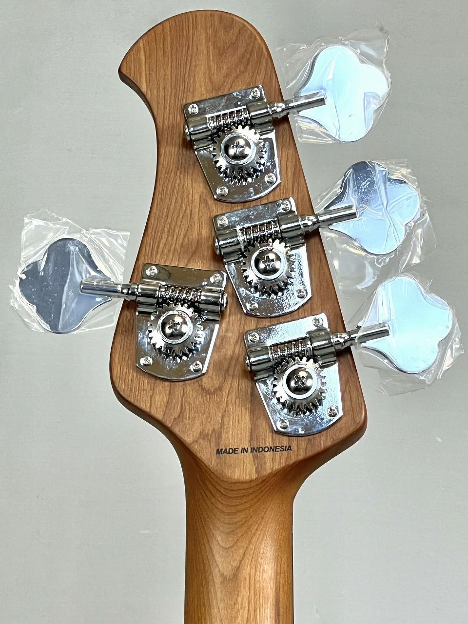 SterlingbyMUSICMANStingRayRAY34Blackヘッド裏