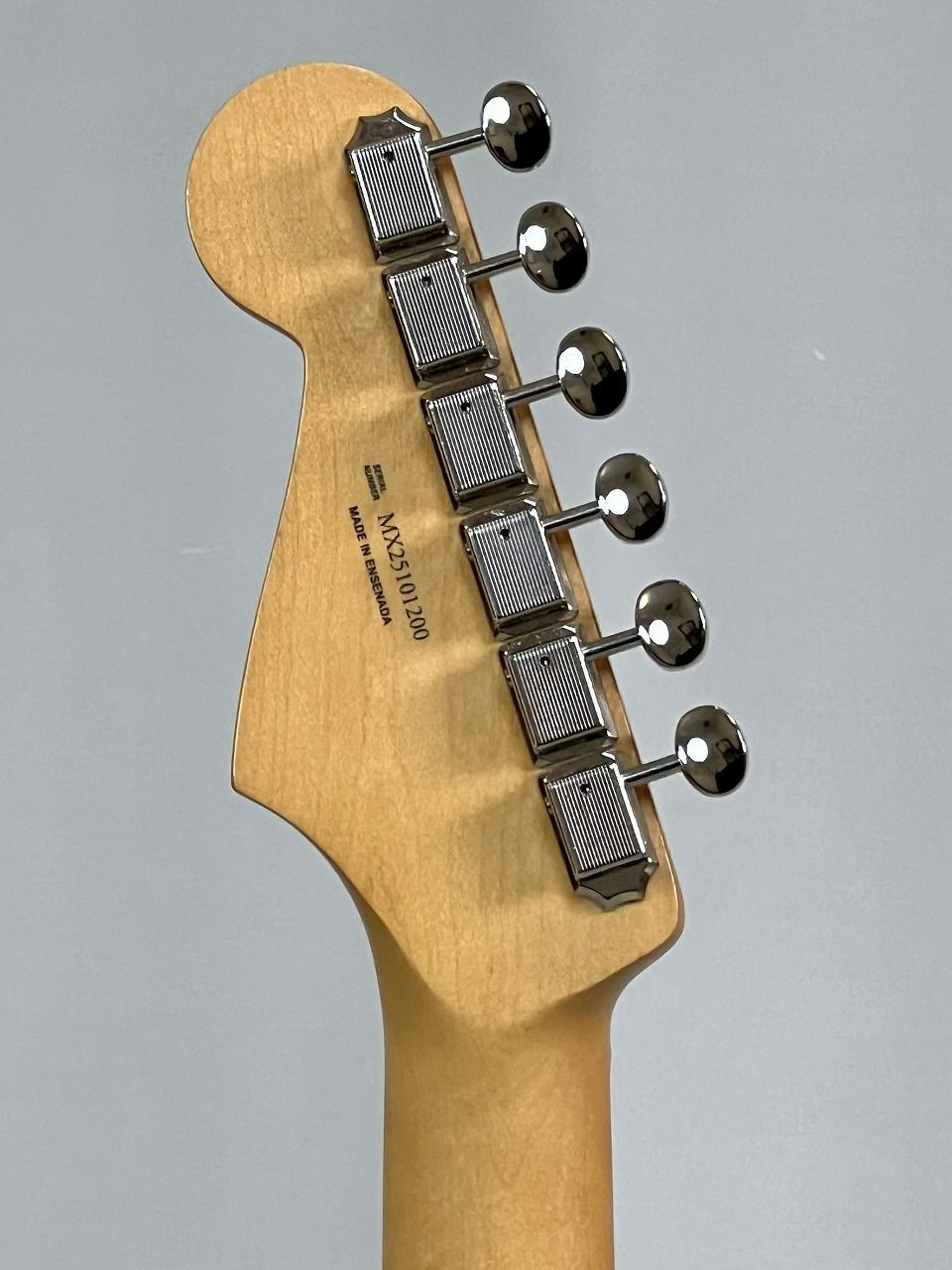 Fender Player II Stratocaster®, Maple Fingerboard, Hialeah Yellow/ヘッド裏